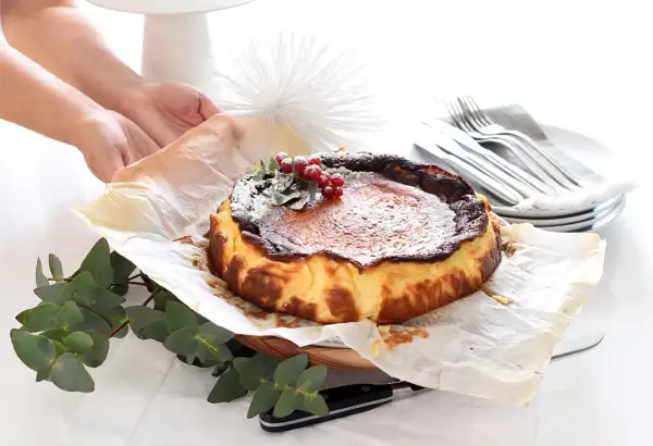 Tarta queso La Viña, cremosa y dorada, lista para disfrutar. Perfecta si la preparas con Thermomix.
